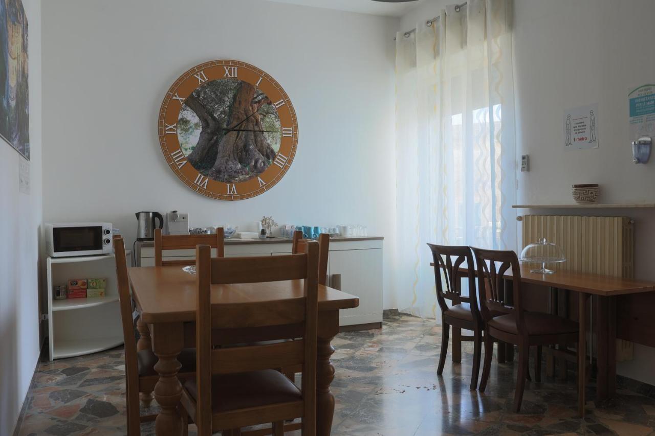 Bed&Bread Piazza 'Nzegna Bed & Breakfast Carovigno Exterior photo