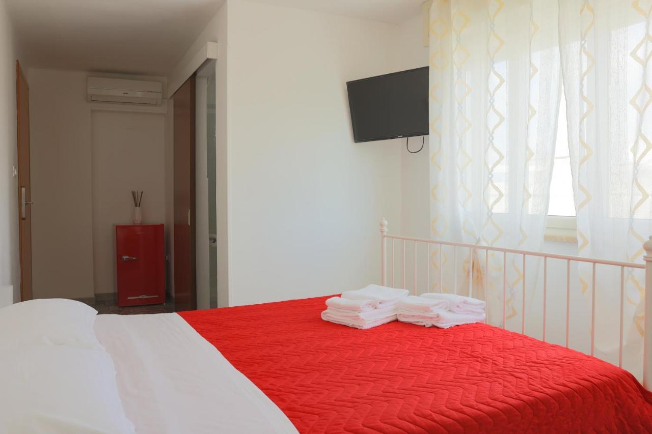 Bed&Bread Piazza 'Nzegna Bed & Breakfast Carovigno Exterior photo